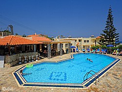 Pool mit Poolbar, Sonnenliegen, Tische und Stühle, Spielecke, Billard und vieles mehr ... Malia's Ferienwohnungen "Tor zur Natur"